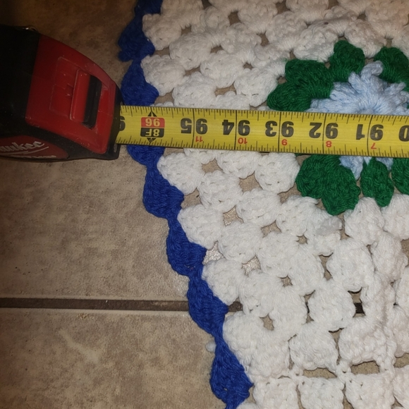 VTG Granny SQUARES Afghan HANDMADE Crochet BLANKET - Picture 2 of 4